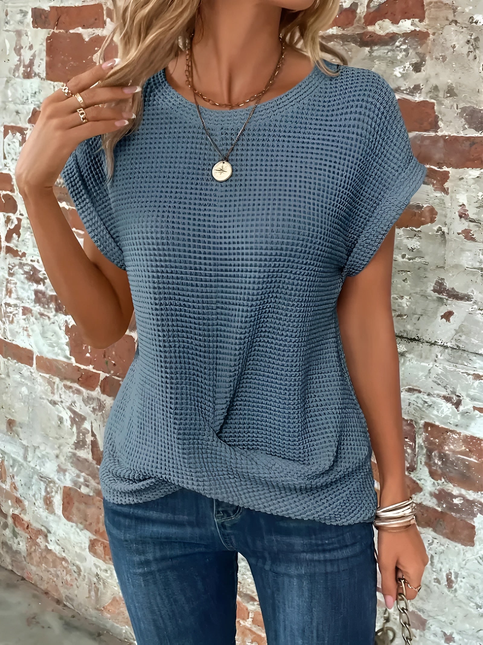 Anette™ | Tidlös blus med subtil elegans.